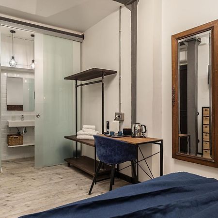 Waou Boutique Sol Hotell Madrid Exteriör bild