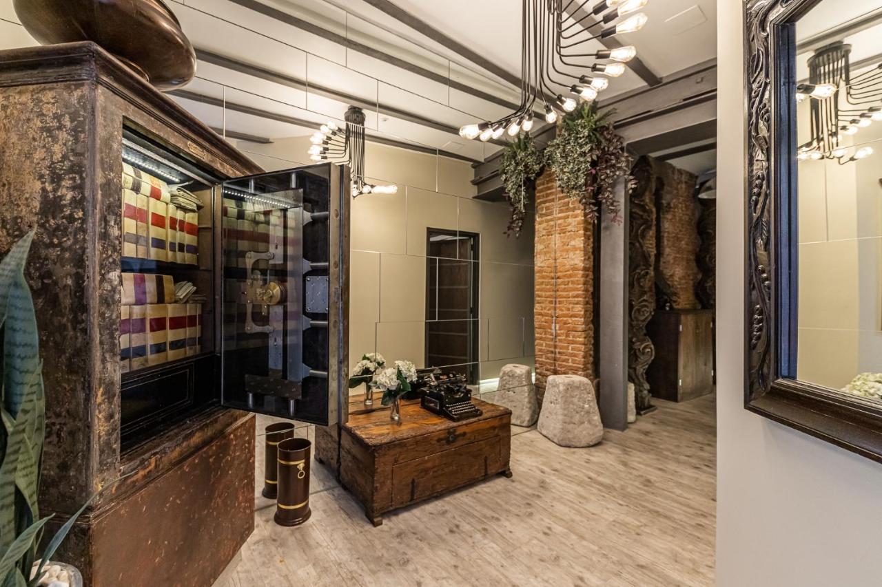 Waou Boutique Sol Hotell Madrid Exteriör bild