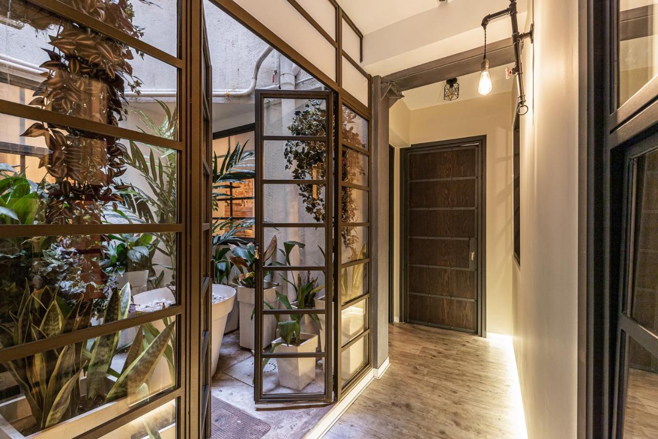 Waou Boutique Sol Hotell Madrid Exteriör bild