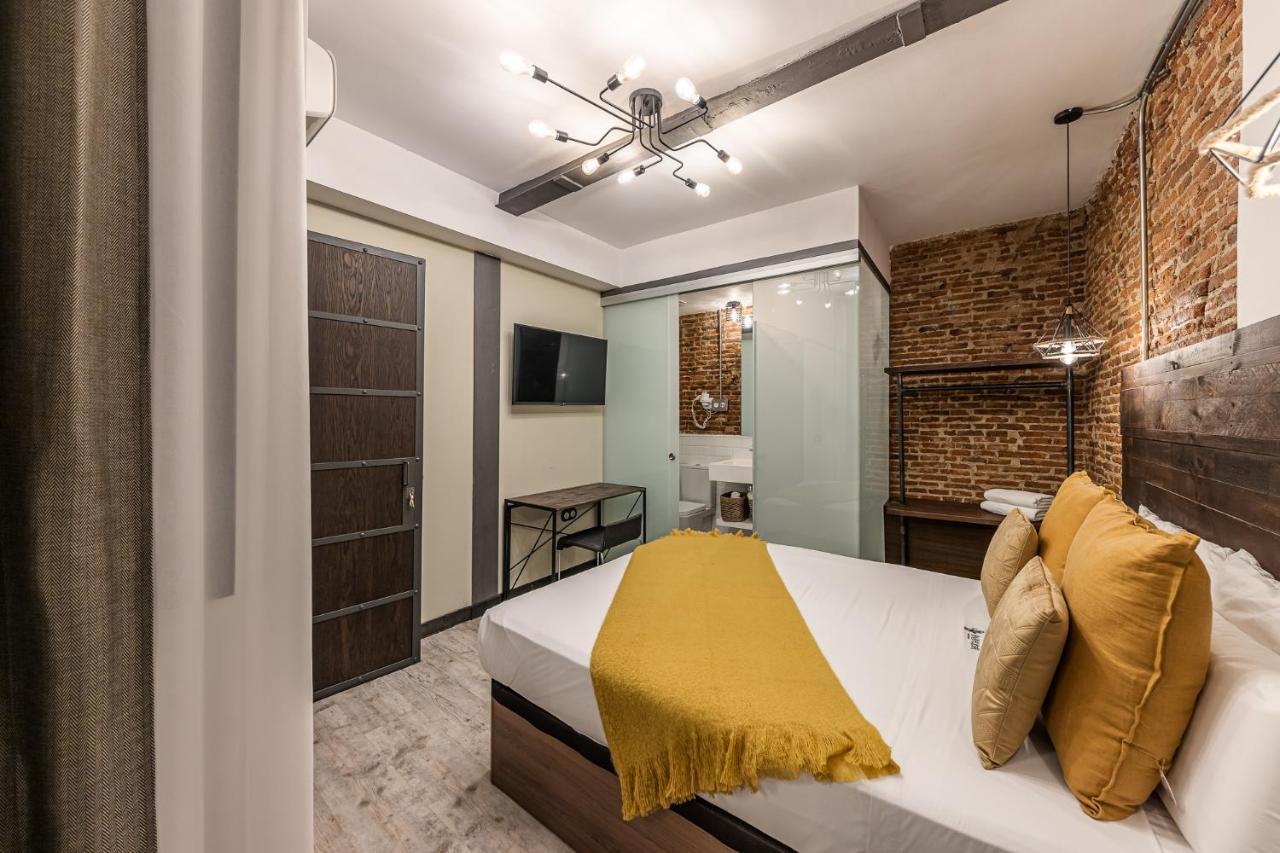 Waou Boutique Sol Hotell Madrid Exteriör bild